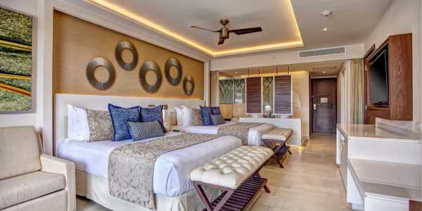 Royalton Riviera Cancun Resort - Luxury Junior Suite