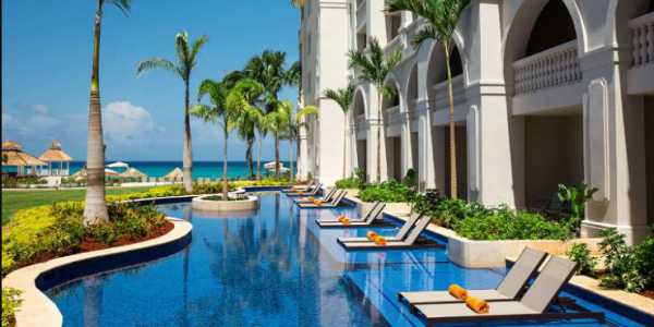 Hyatt Ziva Rose Hall - SWIM UP SUITES