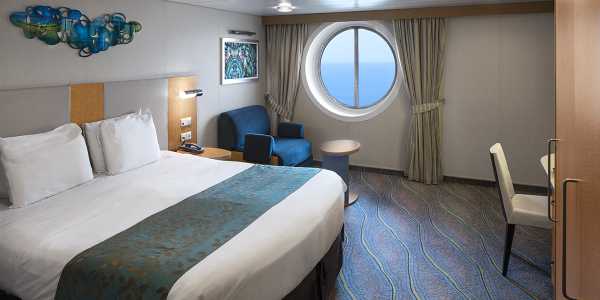 Allure of the Seas - Accessible Ocean View Stateroom
