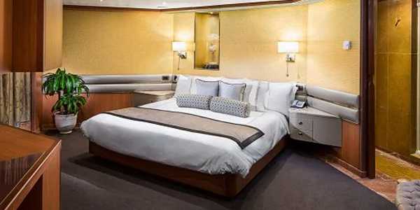 Holland America Noordam - Pinnacle Suite