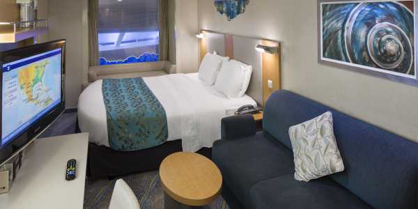 Allure of the Seas - Promenade Stateroom