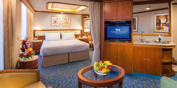 Island Princess - Suite with Balcony